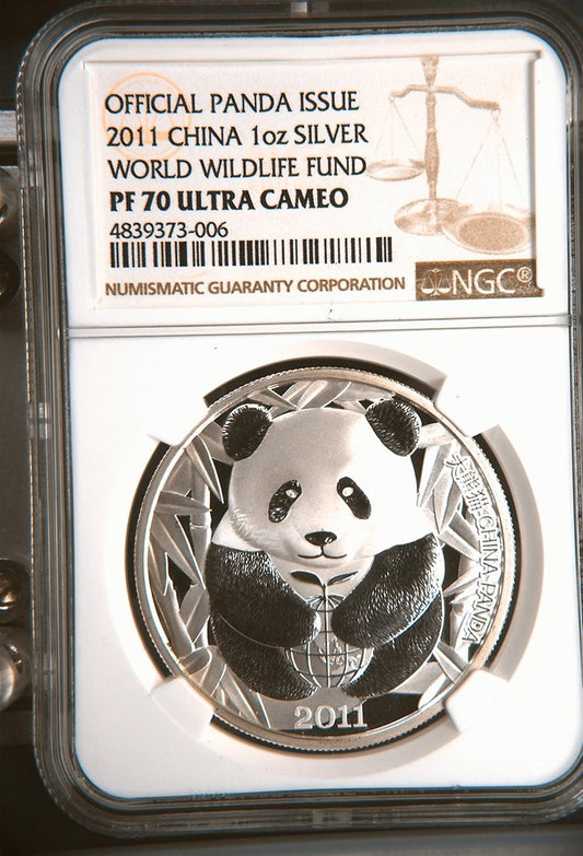 2011 1OZ CHINA SILVER WORLD WILDLIFE FUND OFFICIAL PANDA ISSUE